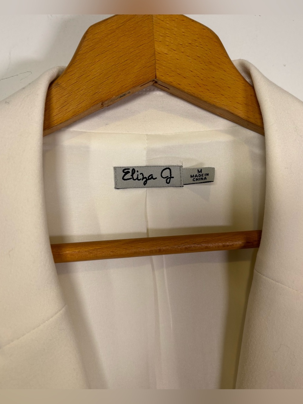 Eliza J Cream Ruched Sleeve Blazer - Picture 2 of 7